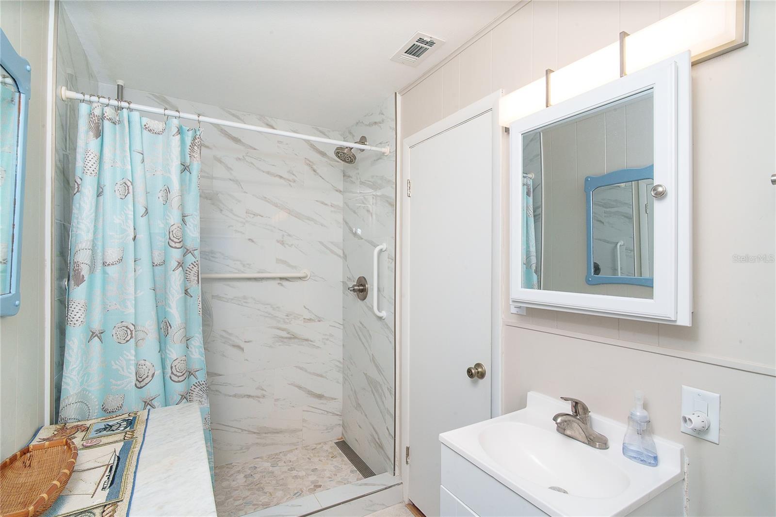 50 FRIENDSHIP LN, ENGLEWOOD, FL, 34223