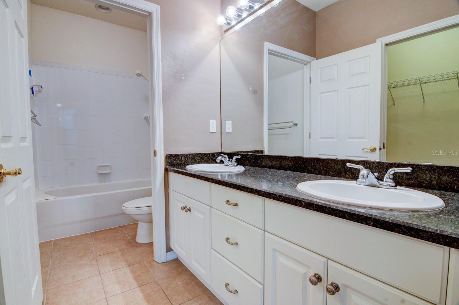 1563 NW 29TH RD #108, GAINESVILLE, FL, 32605