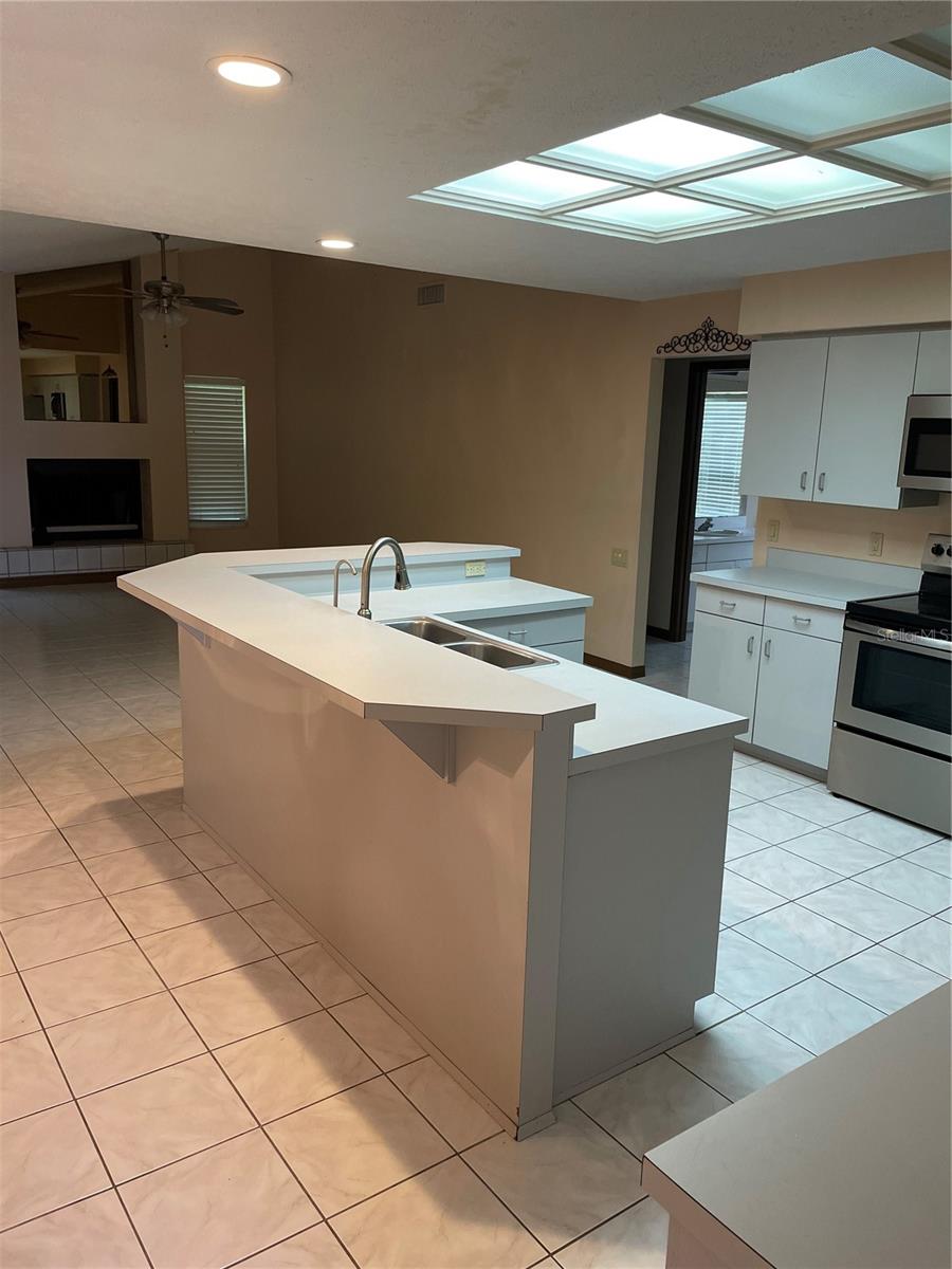 3007 FOREST CLUB DR, PLANT CITY, FL, 33566