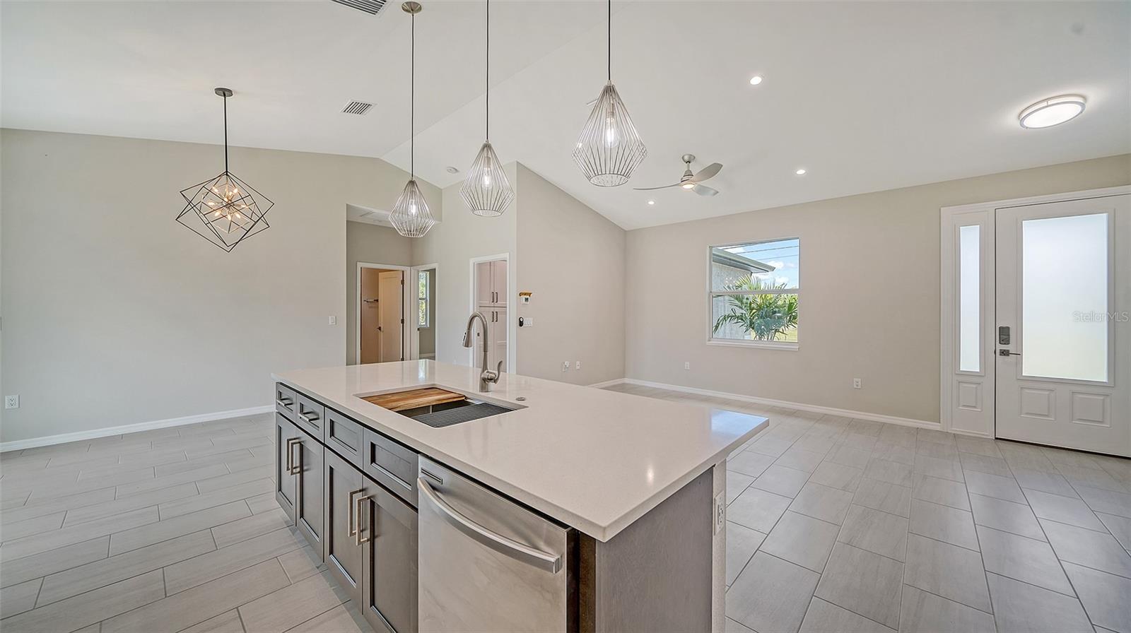 6227 TROPICAIRE BLVD, NORTH PORT, FL, 34291