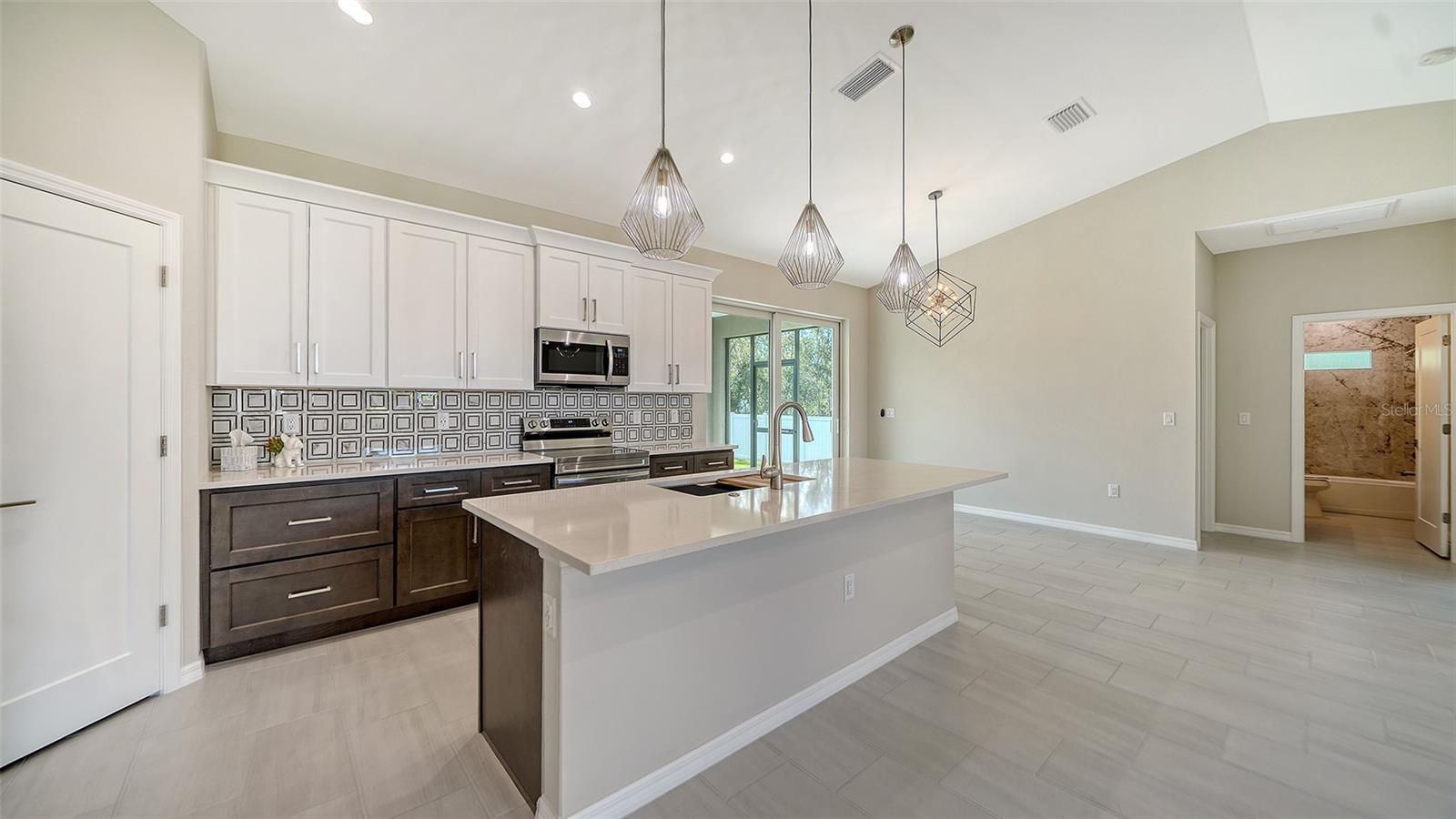 6227 TROPICAIRE BLVD, NORTH PORT, FL, 34291