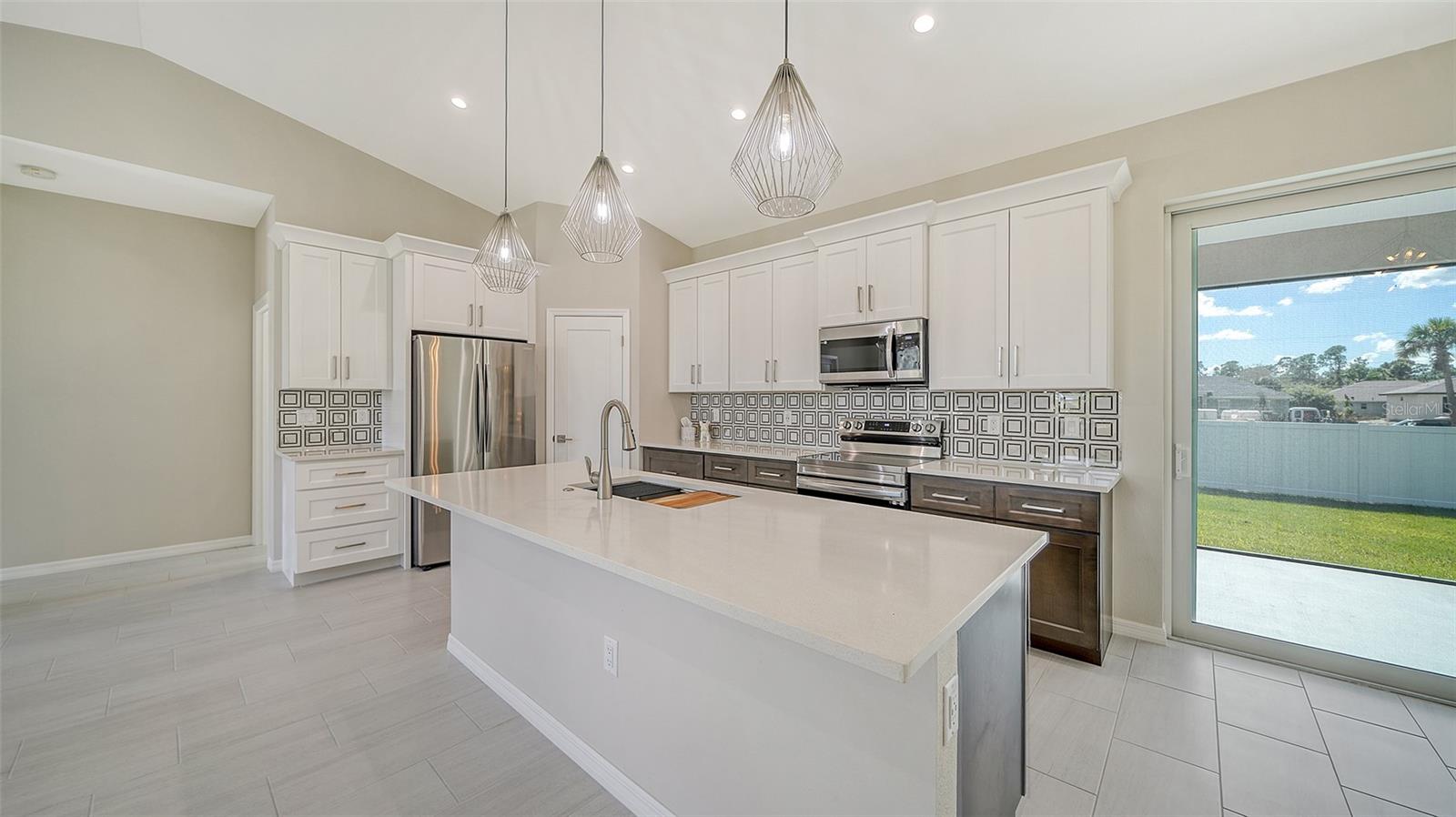 6227 TROPICAIRE BLVD, NORTH PORT, FL, 34291