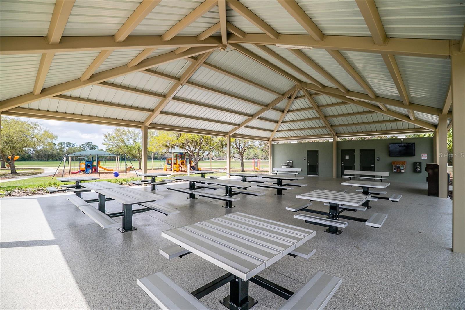 13339 SWALLOWTAIL DR, LAKEWOOD RANCH, FL, 34202