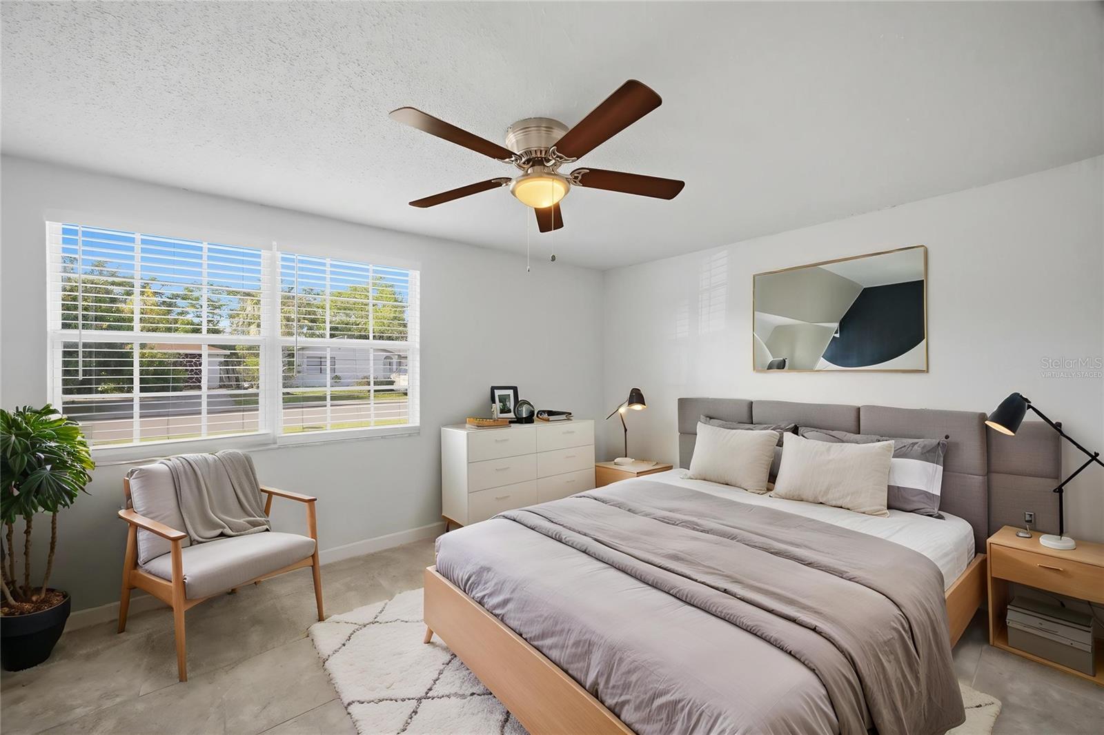 This photo has been Virtually Staged.