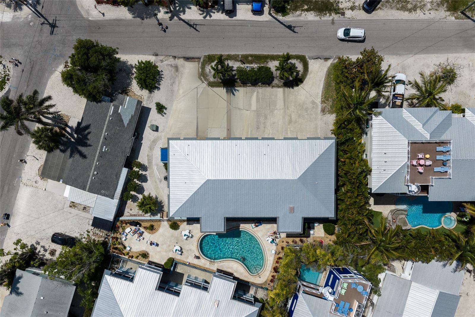 205 HIGHLAND AVE #2, BRADENTON BEACH, FL, 34217