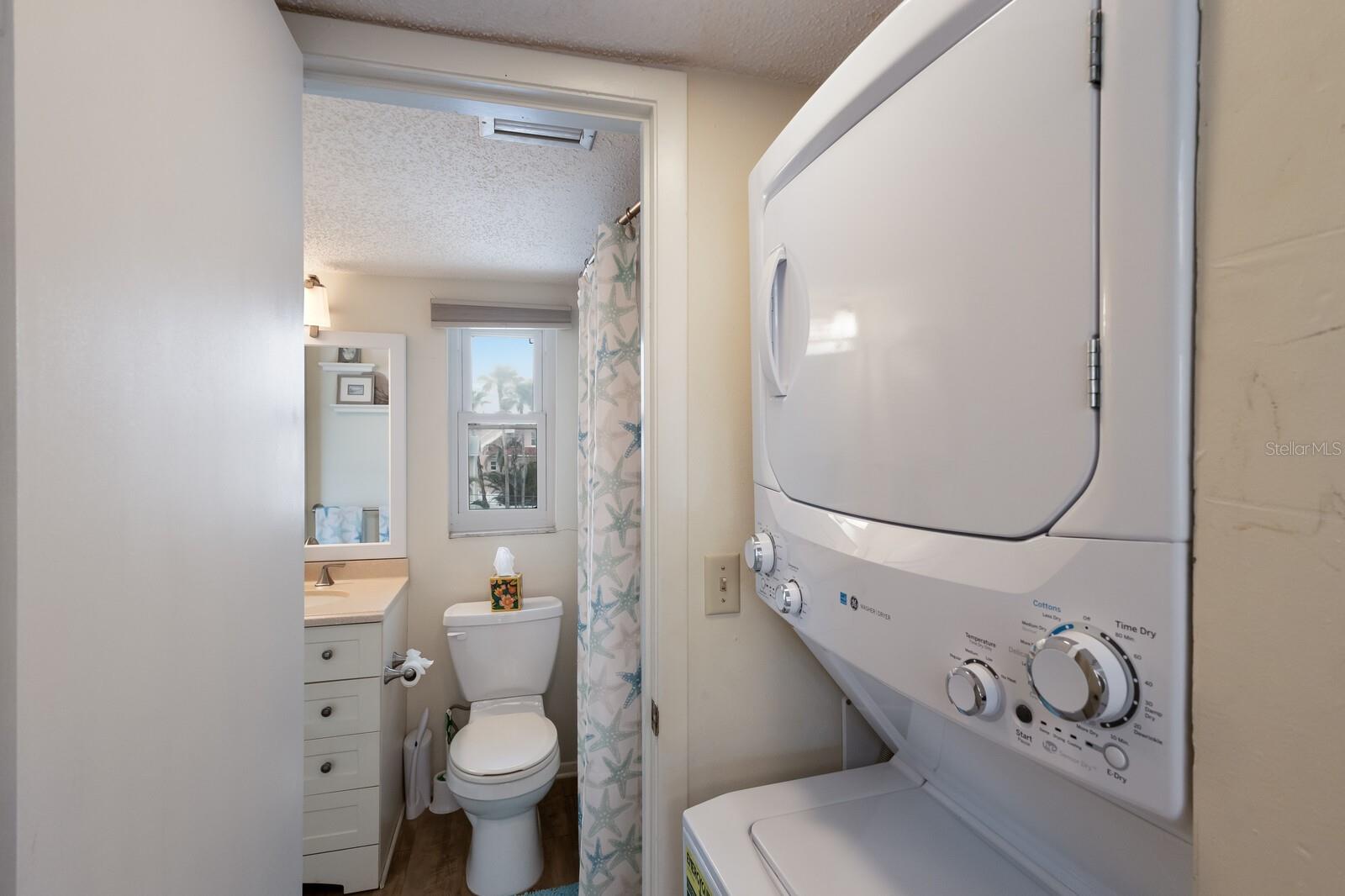 205 HIGHLAND AVE #2, BRADENTON BEACH, FL, 34217