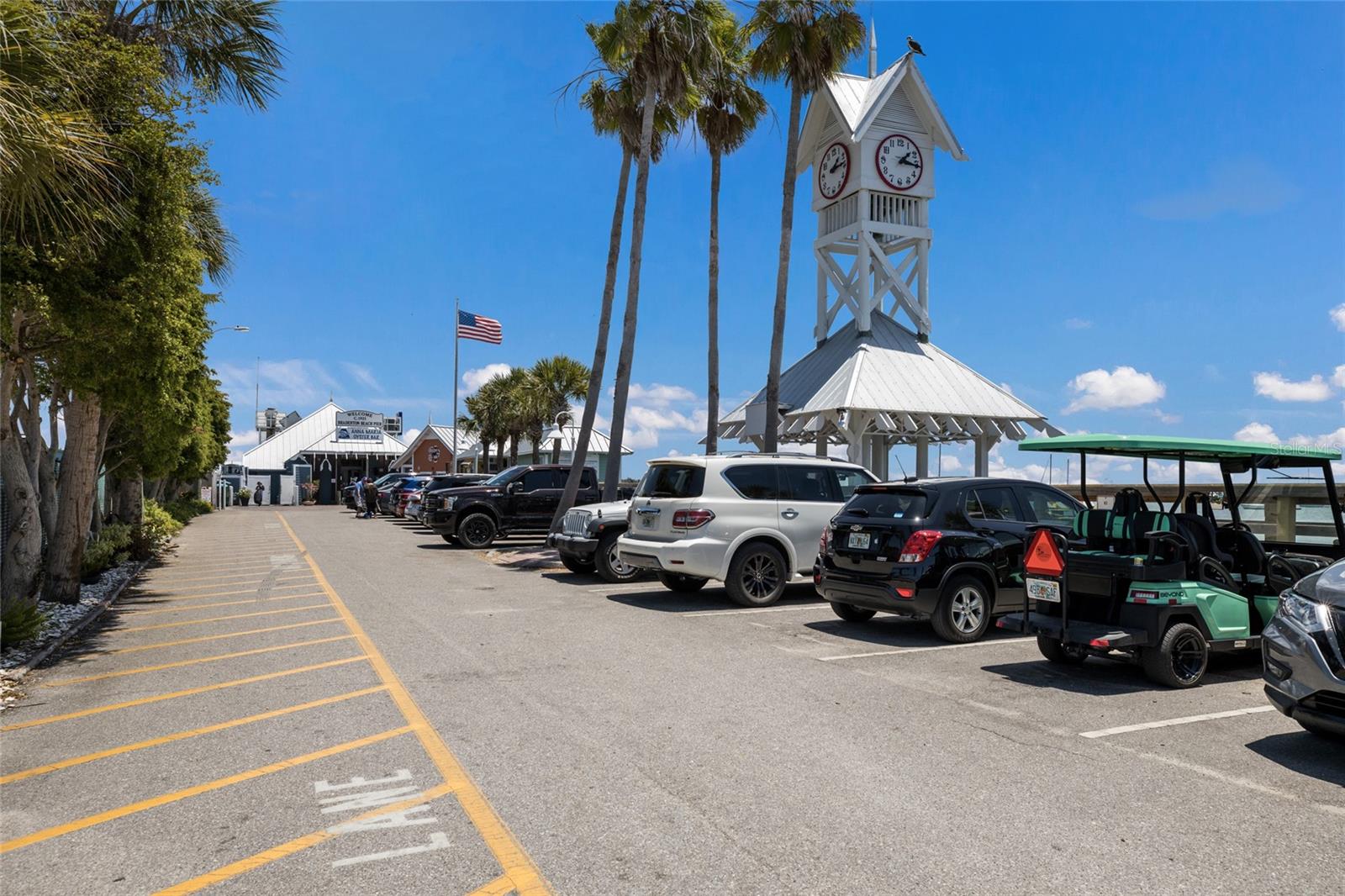 205 HIGHLAND AVE #2, BRADENTON BEACH, FL, 34217