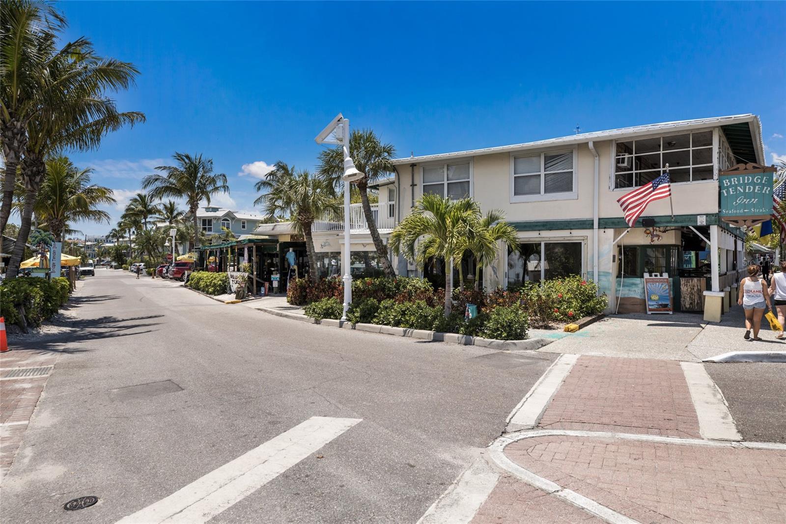 205 HIGHLAND AVE #2, BRADENTON BEACH, FL, 34217