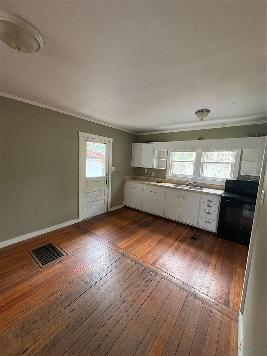 425 AVENUE B NE, WINTER HAVEN, FL, 33881