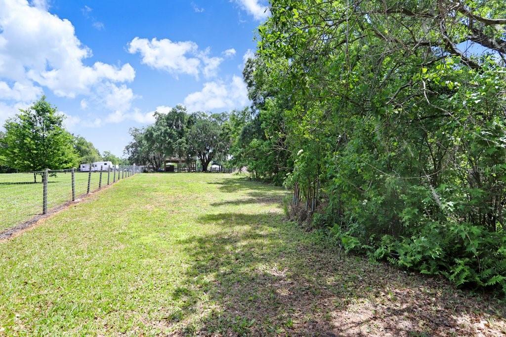 11727 LITHIA PINECREST RD, LITHIA, FL, 33547