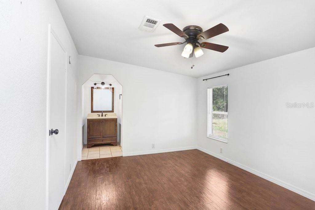 11727 LITHIA PINECREST RD, LITHIA, FL, 33547