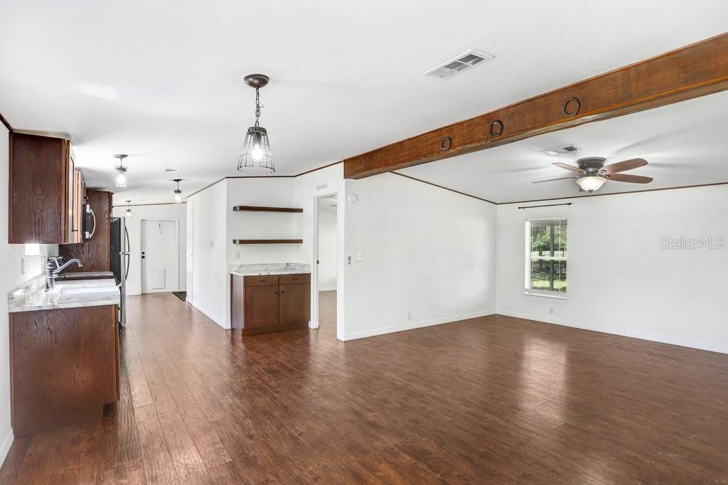 11727 LITHIA PINECREST RD, LITHIA, FL, 33547