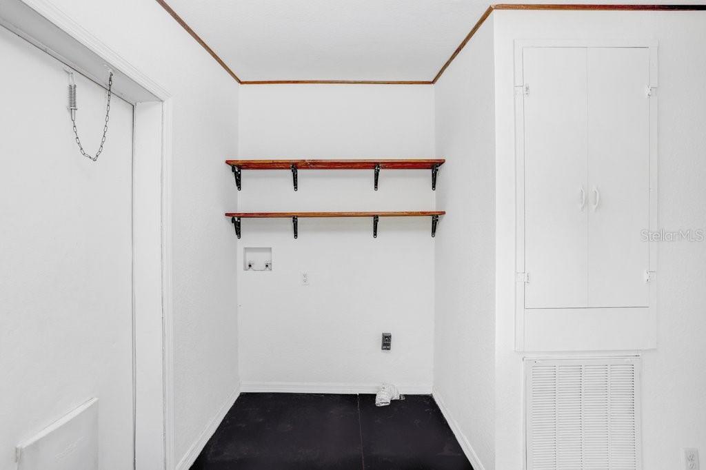 11727 LITHIA PINECREST RD, LITHIA, FL, 33547