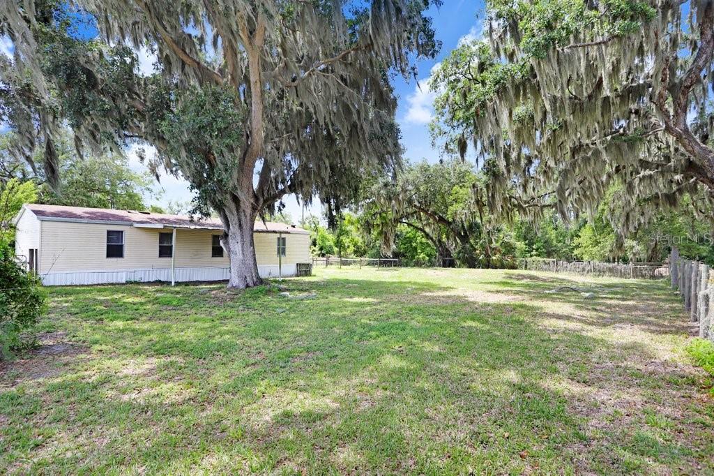 11727 LITHIA PINECREST RD, LITHIA, FL, 33547