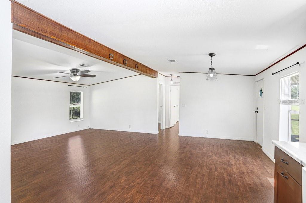 11727 LITHIA PINECREST RD, LITHIA, FL, 33547