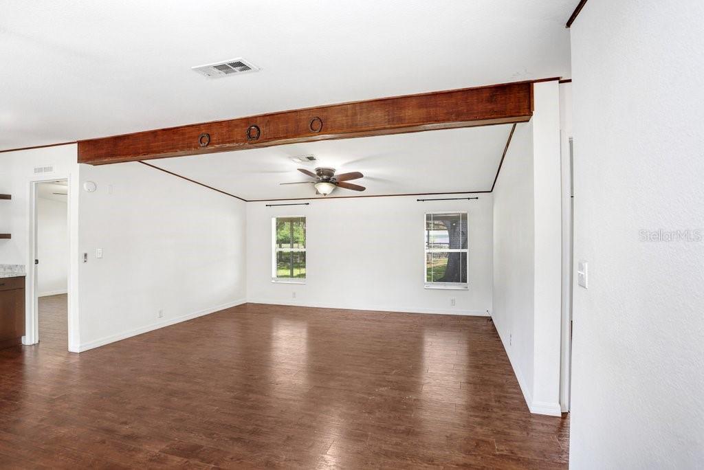 11727 LITHIA PINECREST RD, LITHIA, FL, 33547