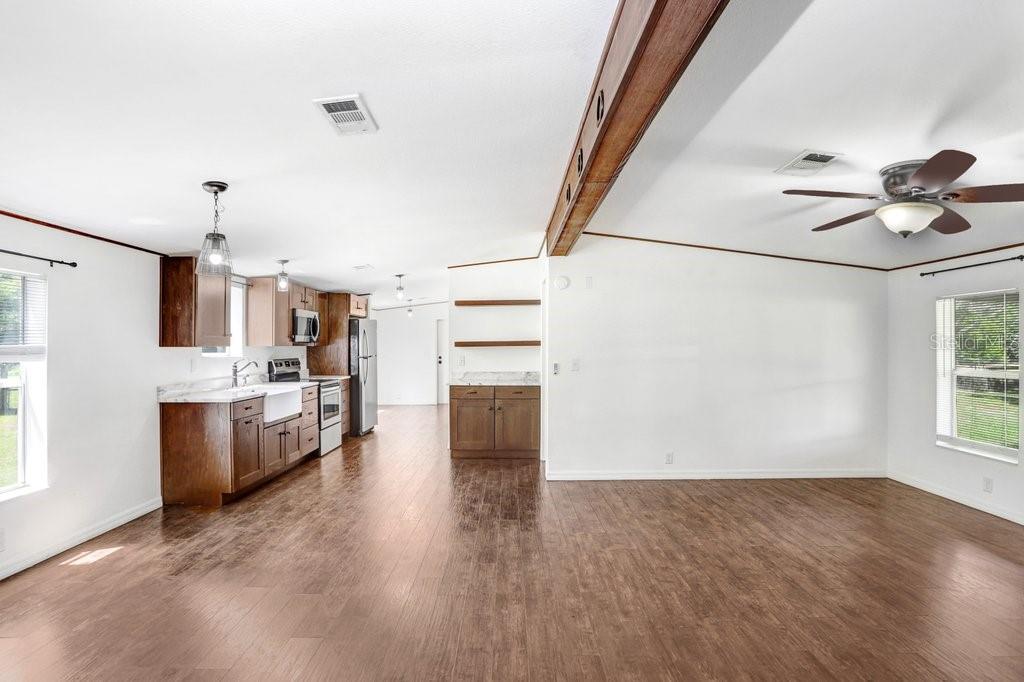 11727 LITHIA PINECREST RD, LITHIA, FL, 33547