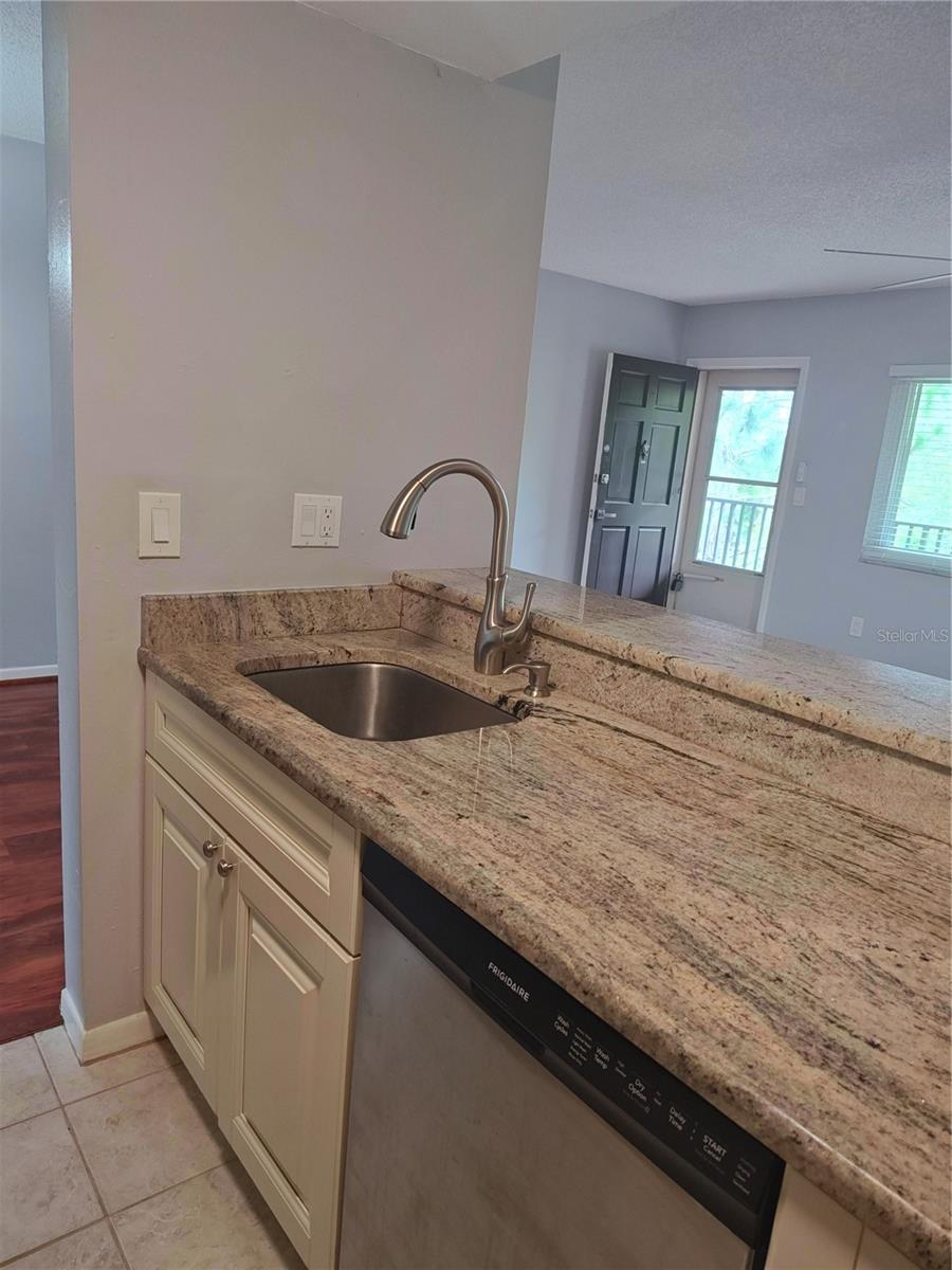 2525 W BAY DR #A44, BELLEAIR BLUFFS, FL, 33770