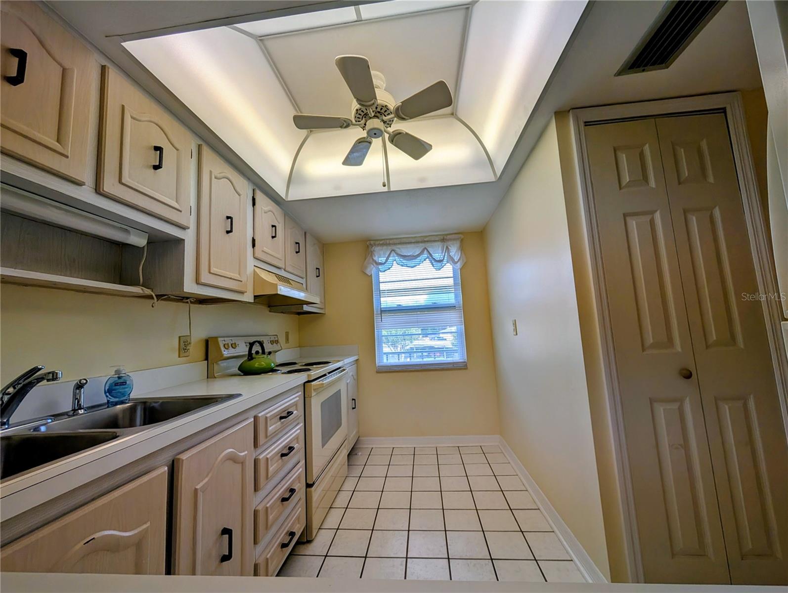 333 LAKE HOWARD DR NW #212A, WINTER HAVEN, FL, 33880