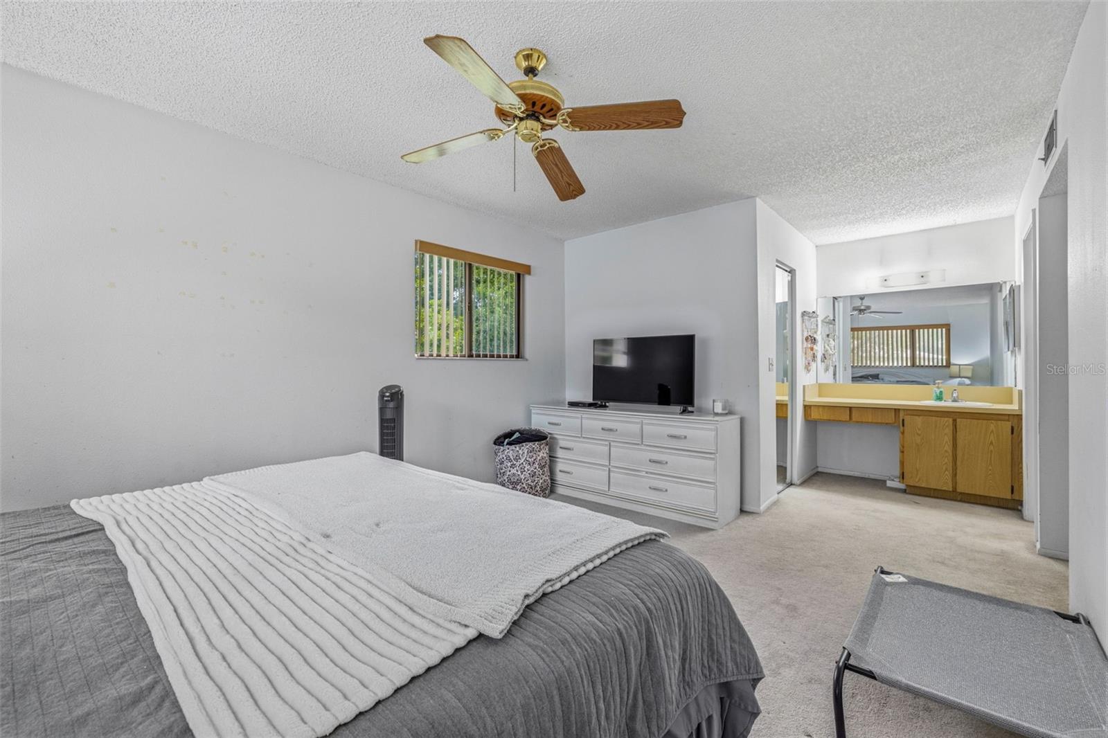 6015 LAKETREE LN #B, TEMPLE TERRACE, FL, 33617