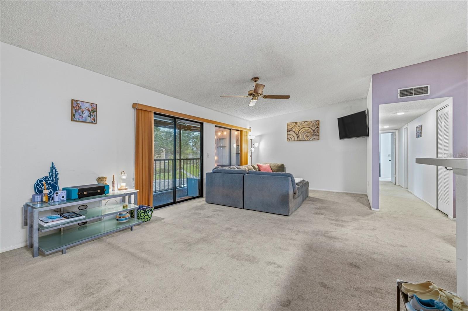 6015 LAKETREE LN #B, TEMPLE TERRACE, FL, 33617