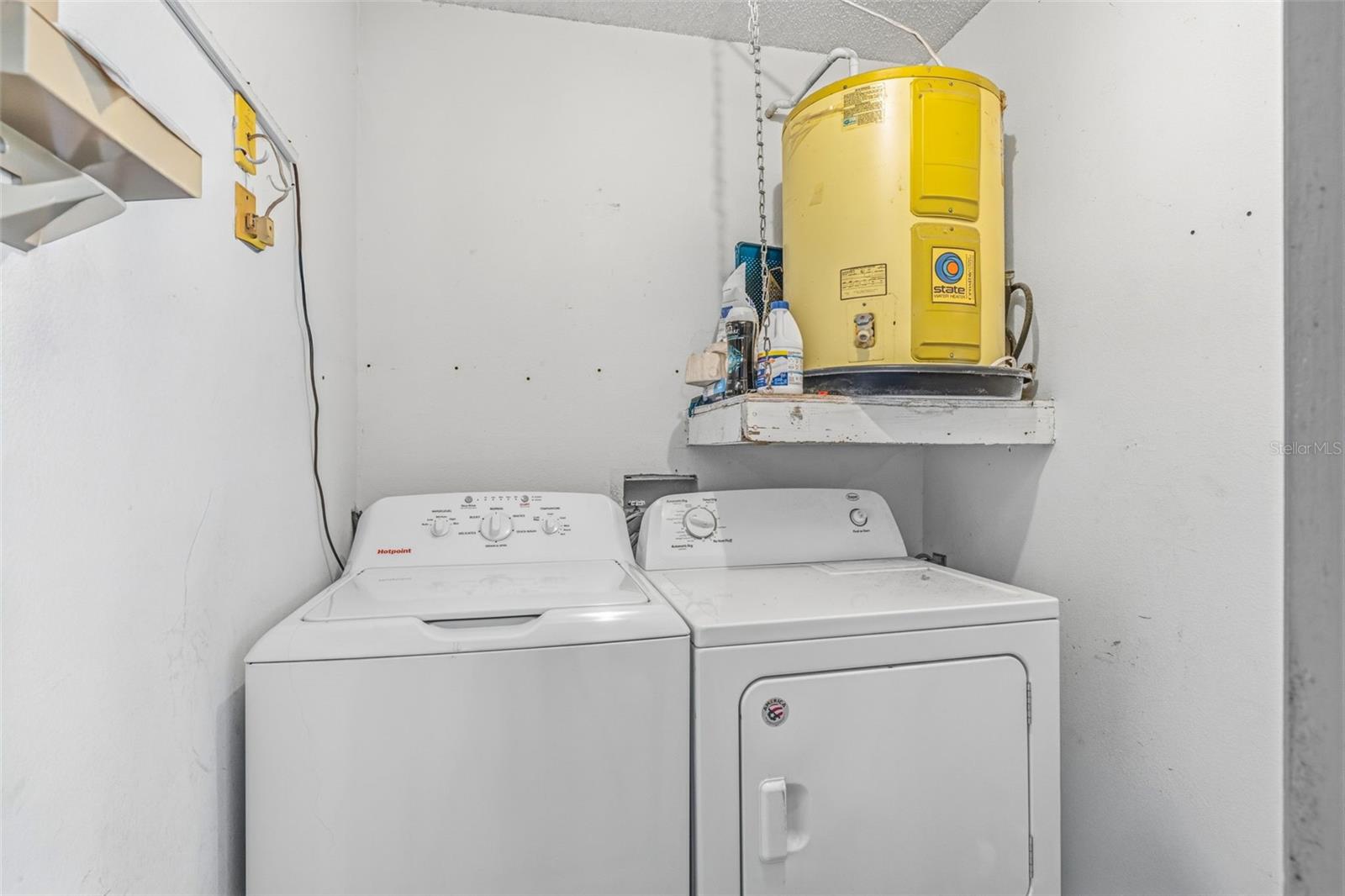 6015 LAKETREE LN #B, TEMPLE TERRACE, FL, 33617