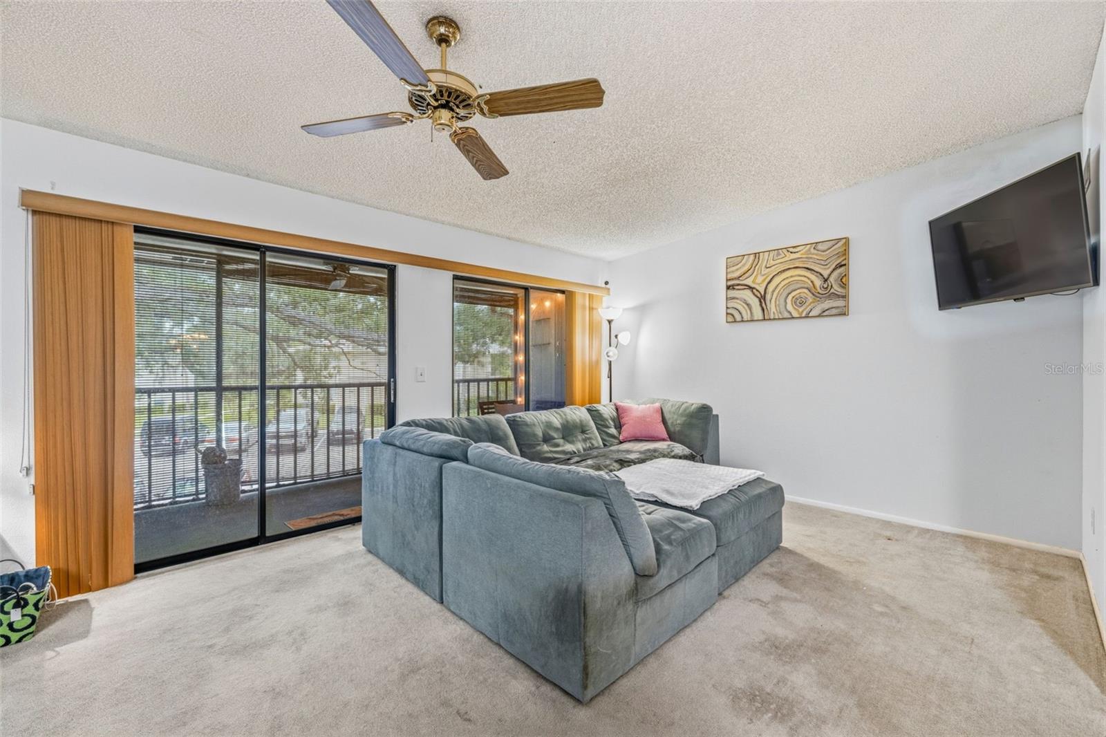 6015 LAKETREE LN #B, TEMPLE TERRACE, FL, 33617