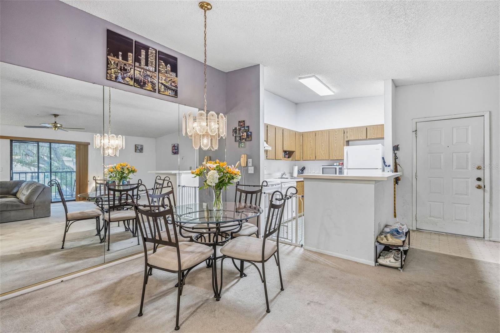 6015 LAKETREE LN #B, TEMPLE TERRACE, FL, 33617