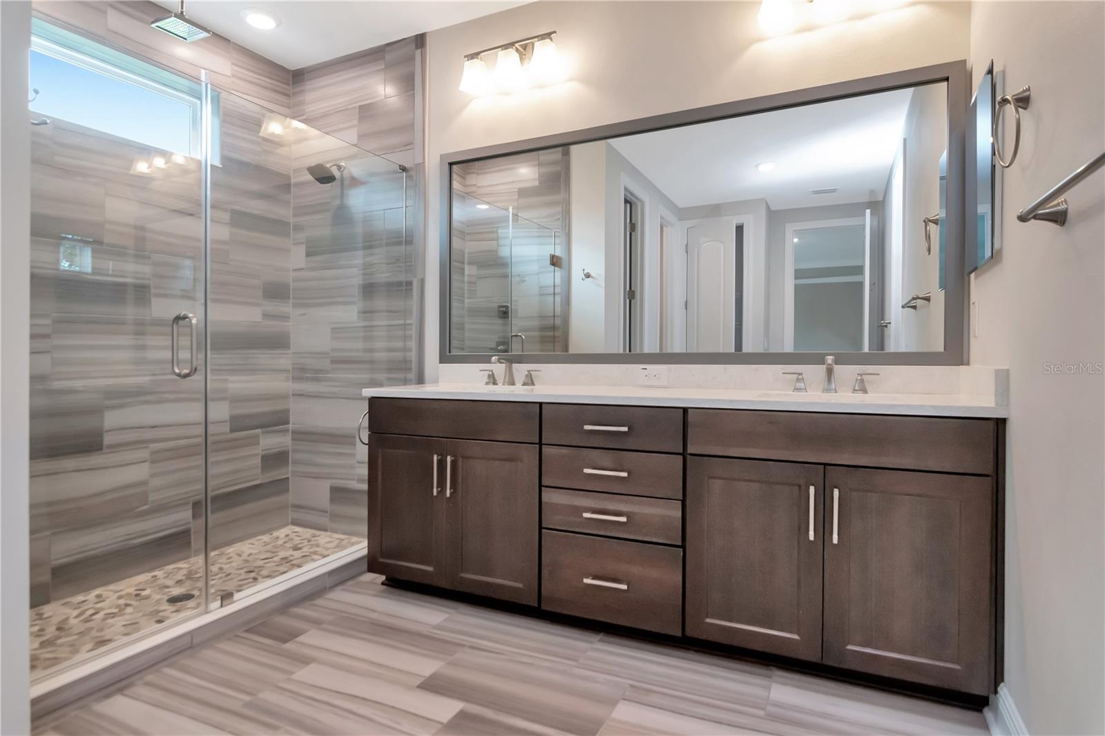 3408 W HAWTHORNE RD, TAMPA, FL, 33611