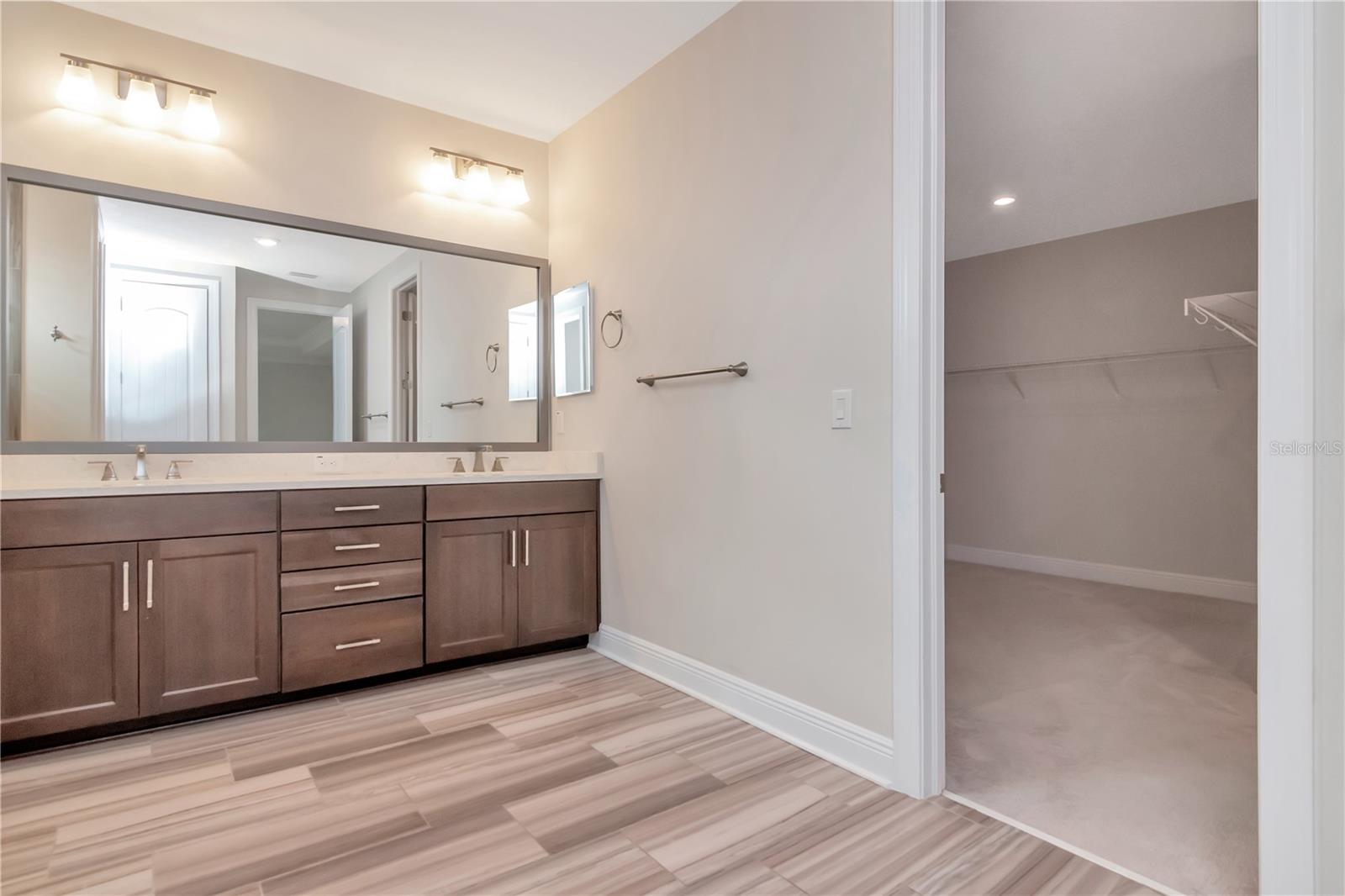 3408 W HAWTHORNE RD, TAMPA, FL, 33611