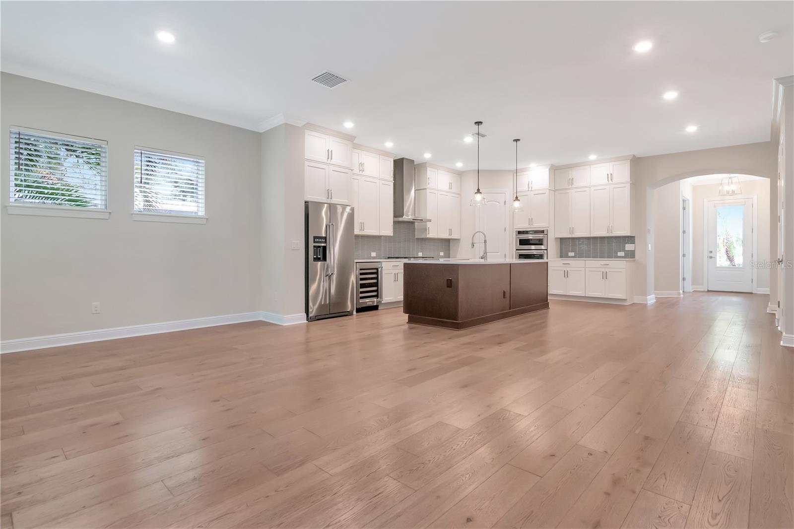 3408 W HAWTHORNE RD, TAMPA, FL, 33611