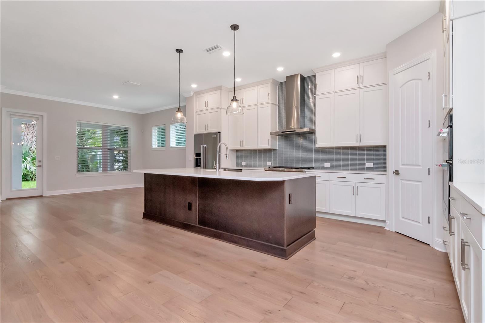 3408 W HAWTHORNE RD, TAMPA, FL, 33611