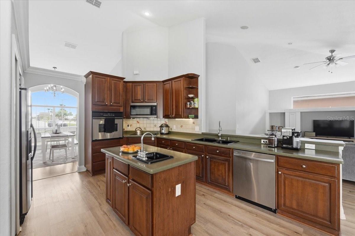 2452 BANCROFT BLVD, ORLANDO, FL, 32833
