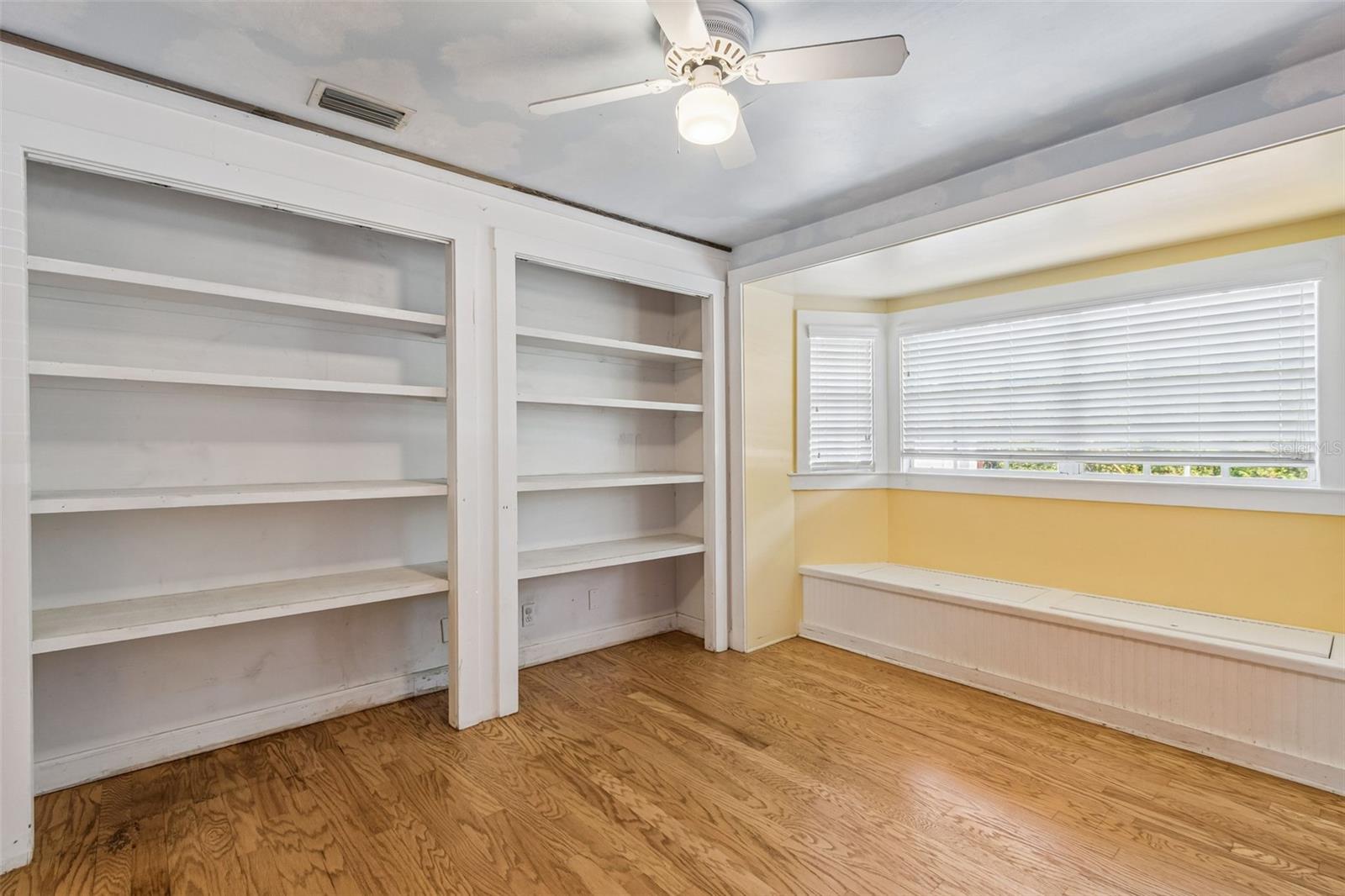 608 KRAZY LN, LUTZ, FL, 33548