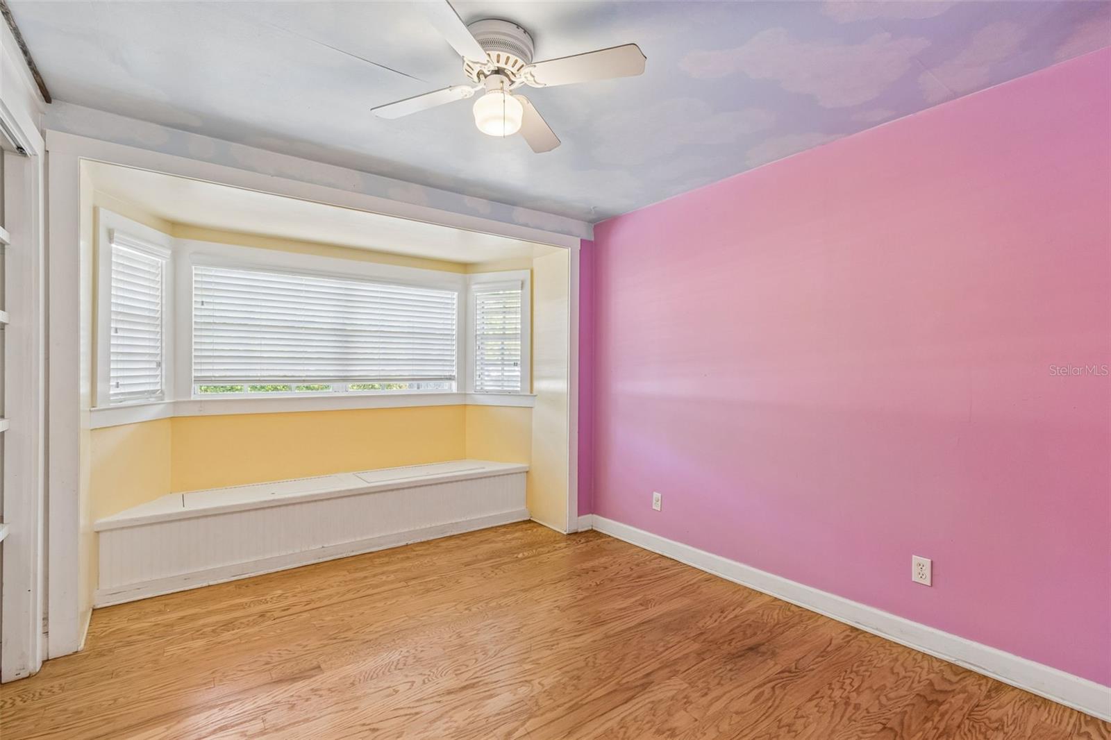 608 KRAZY LN, LUTZ, FL, 33548