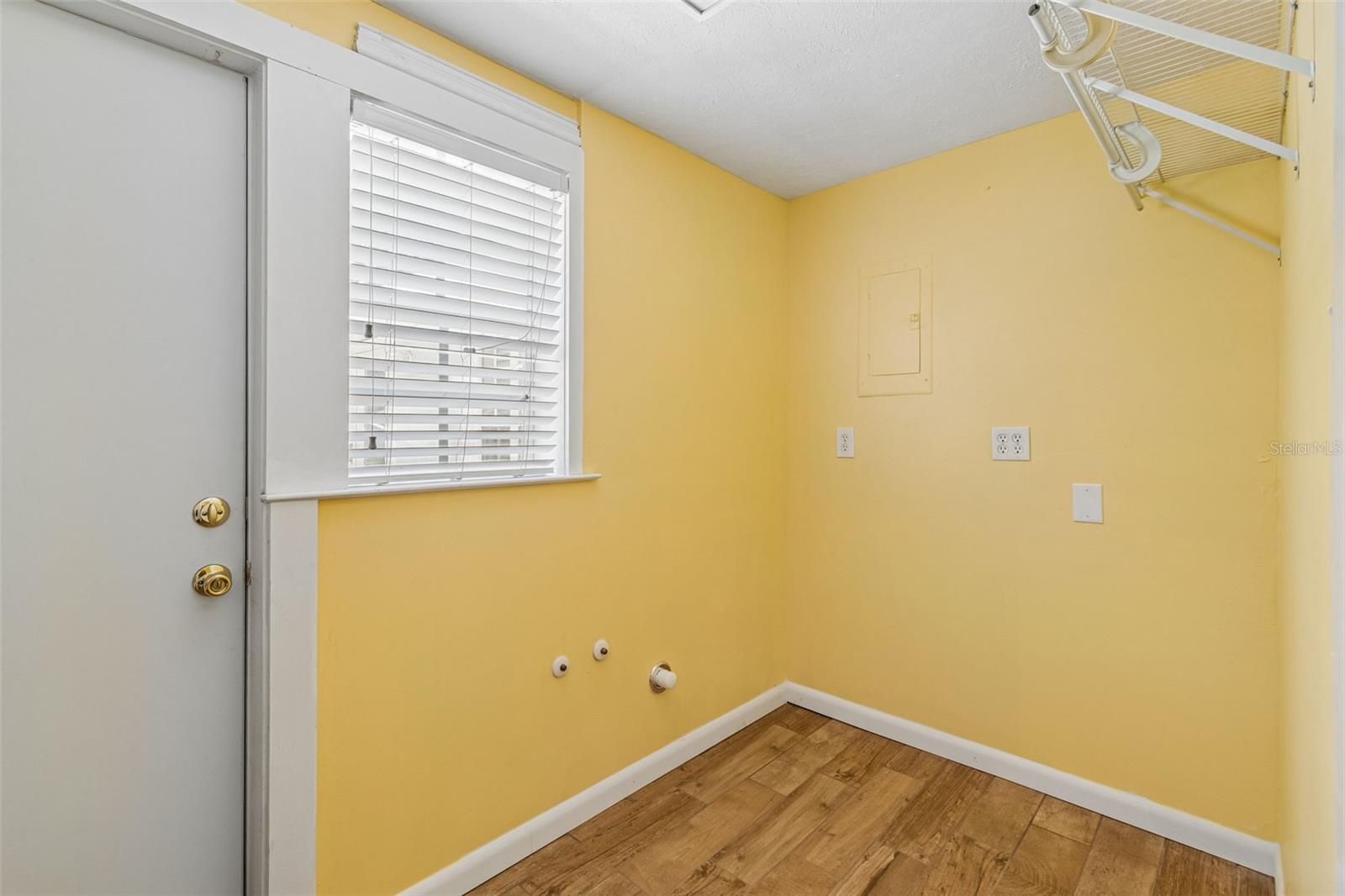 608 KRAZY LN, LUTZ, FL, 33548