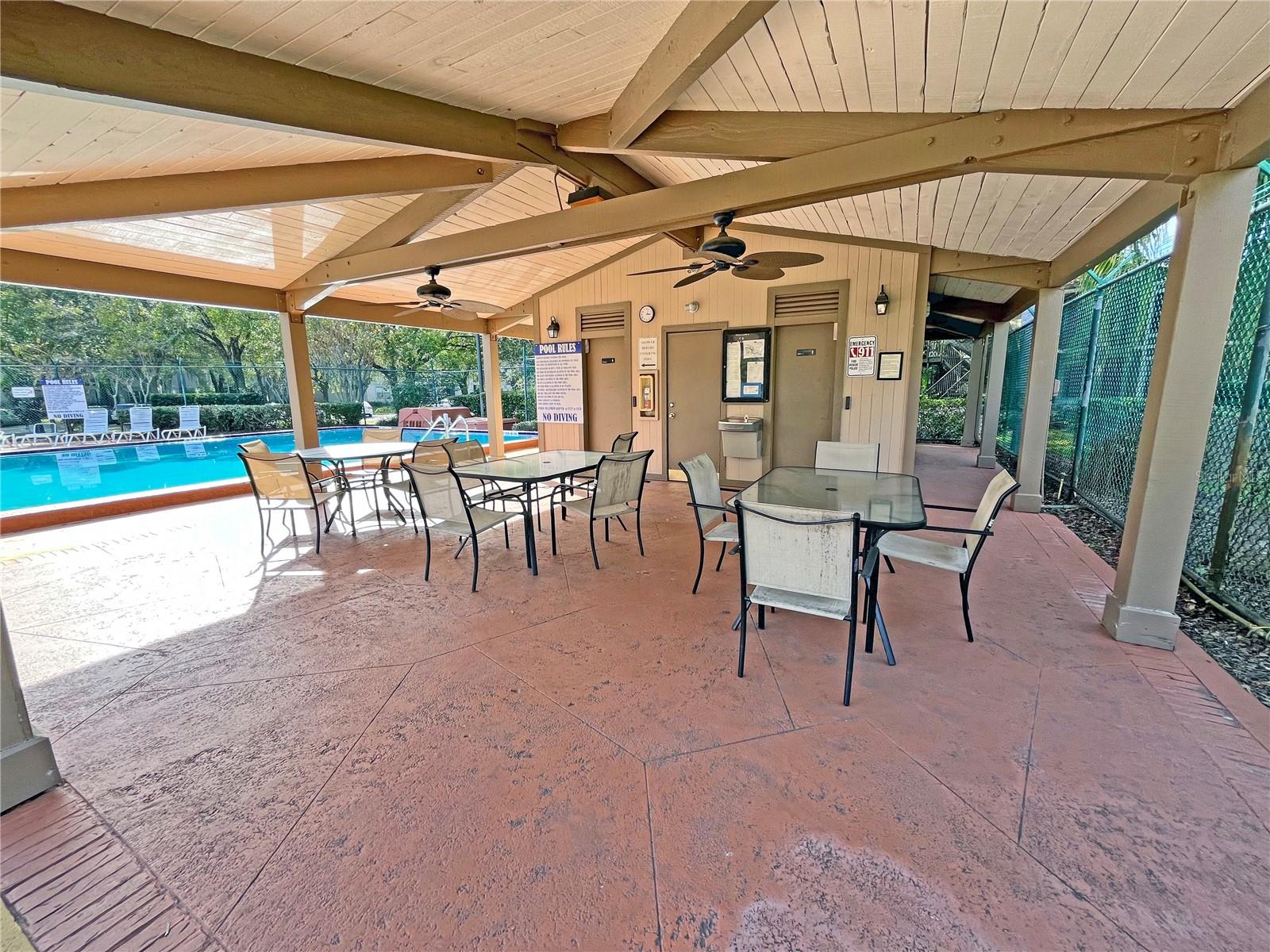 4207 WINDING MOSS TRL #208, TAMPA, FL, 33613