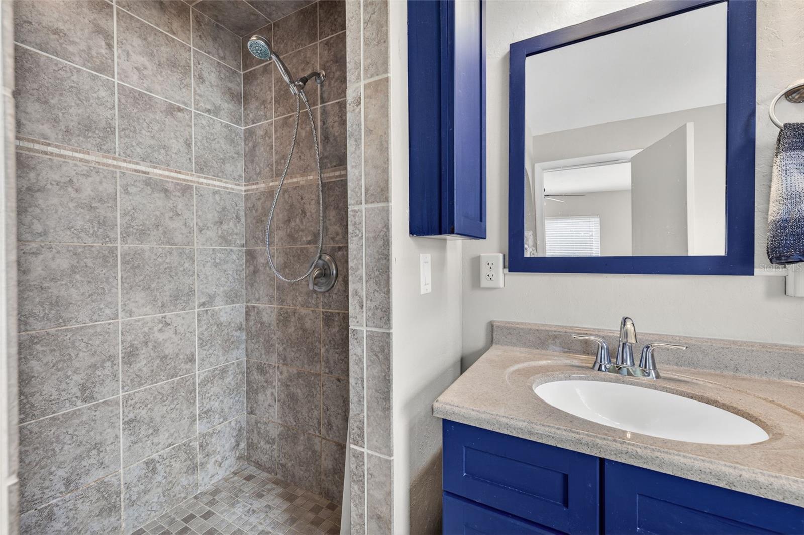 4547 SE 11TH AVE, CAPE CORAL, FL, 33904