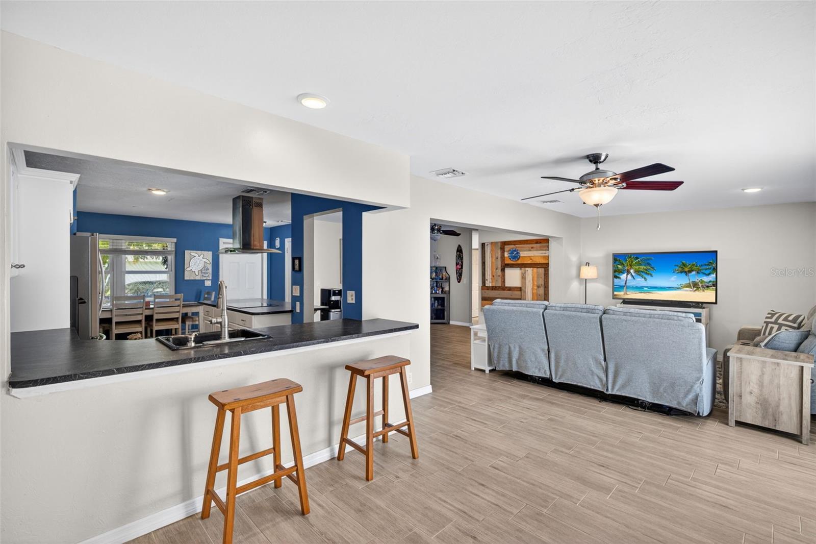 4547 SE 11TH AVE, CAPE CORAL, FL, 33904