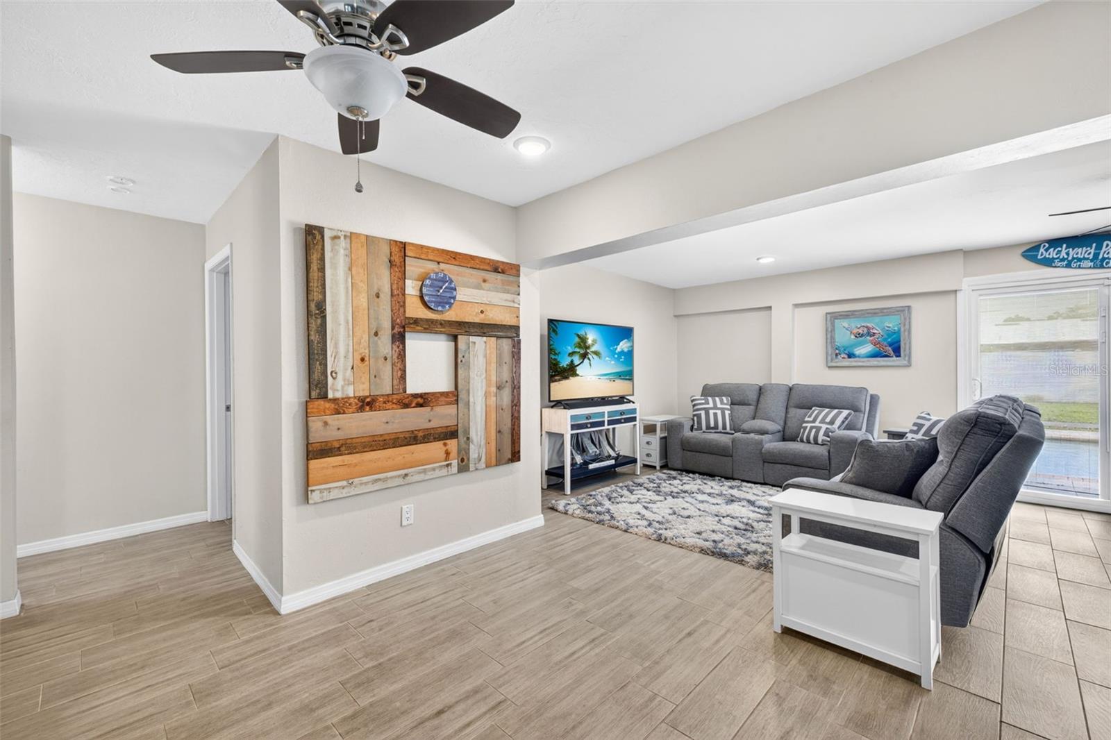 4547 SE 11TH AVE, CAPE CORAL, FL, 33904