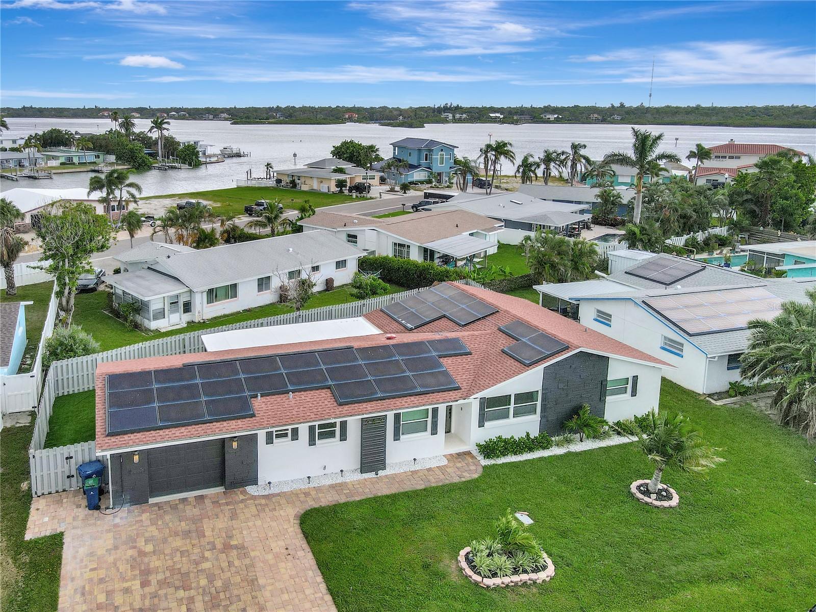 242 176TH AVE E, REDINGTON SHORES, FL, 33708