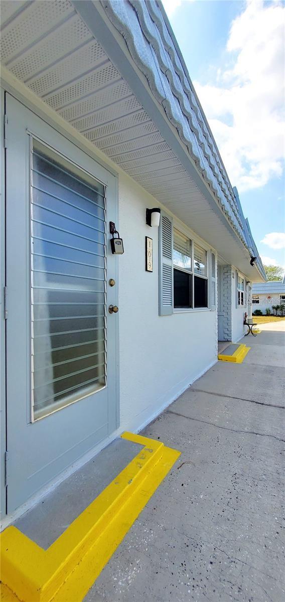 202 BEDFORD TRL #109, SUN CITY CENTER, FL, 33573