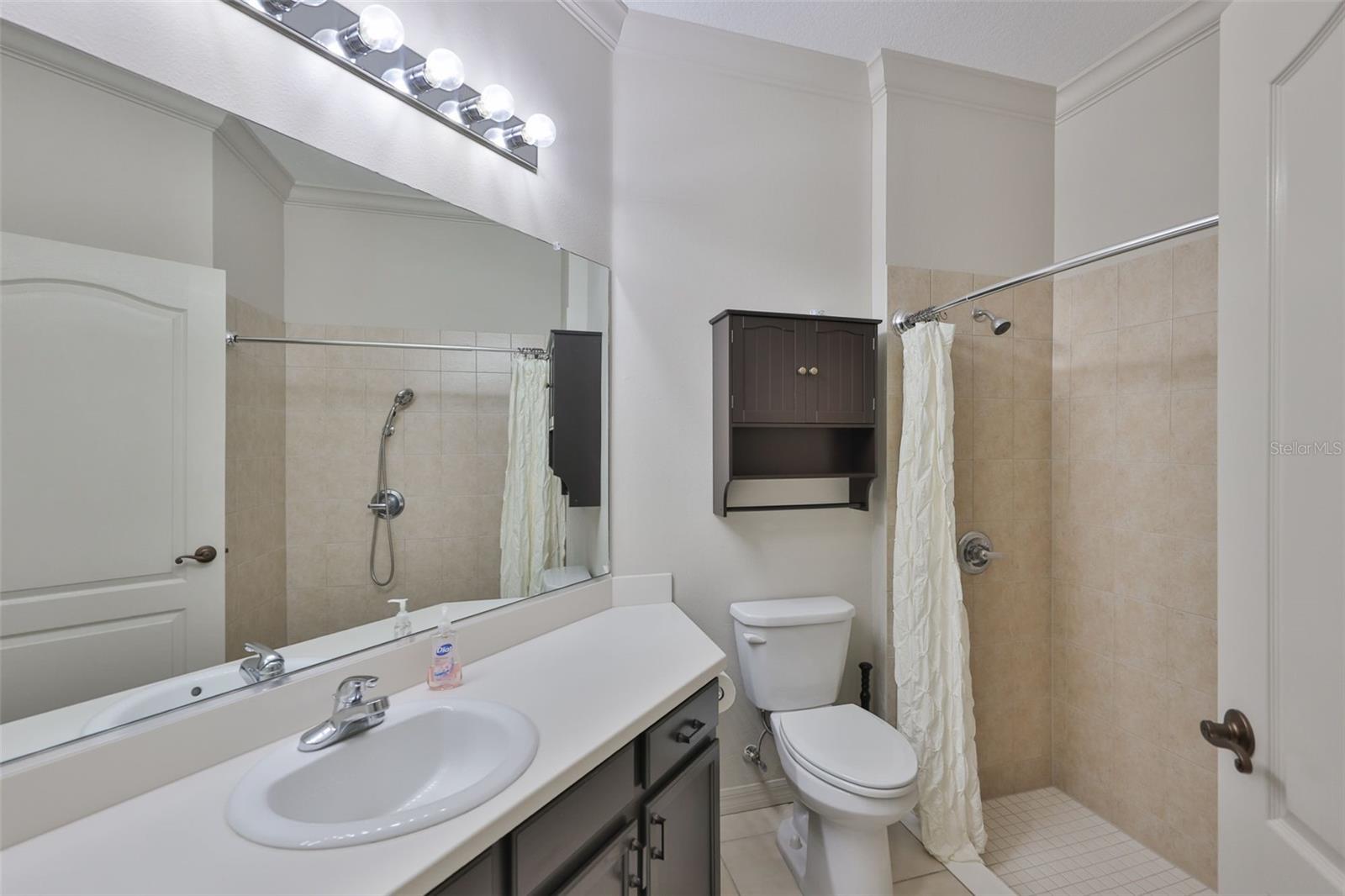 2082 SIFIELD GREENS WAY #3, SUN CITY CENTER, FL, 33573