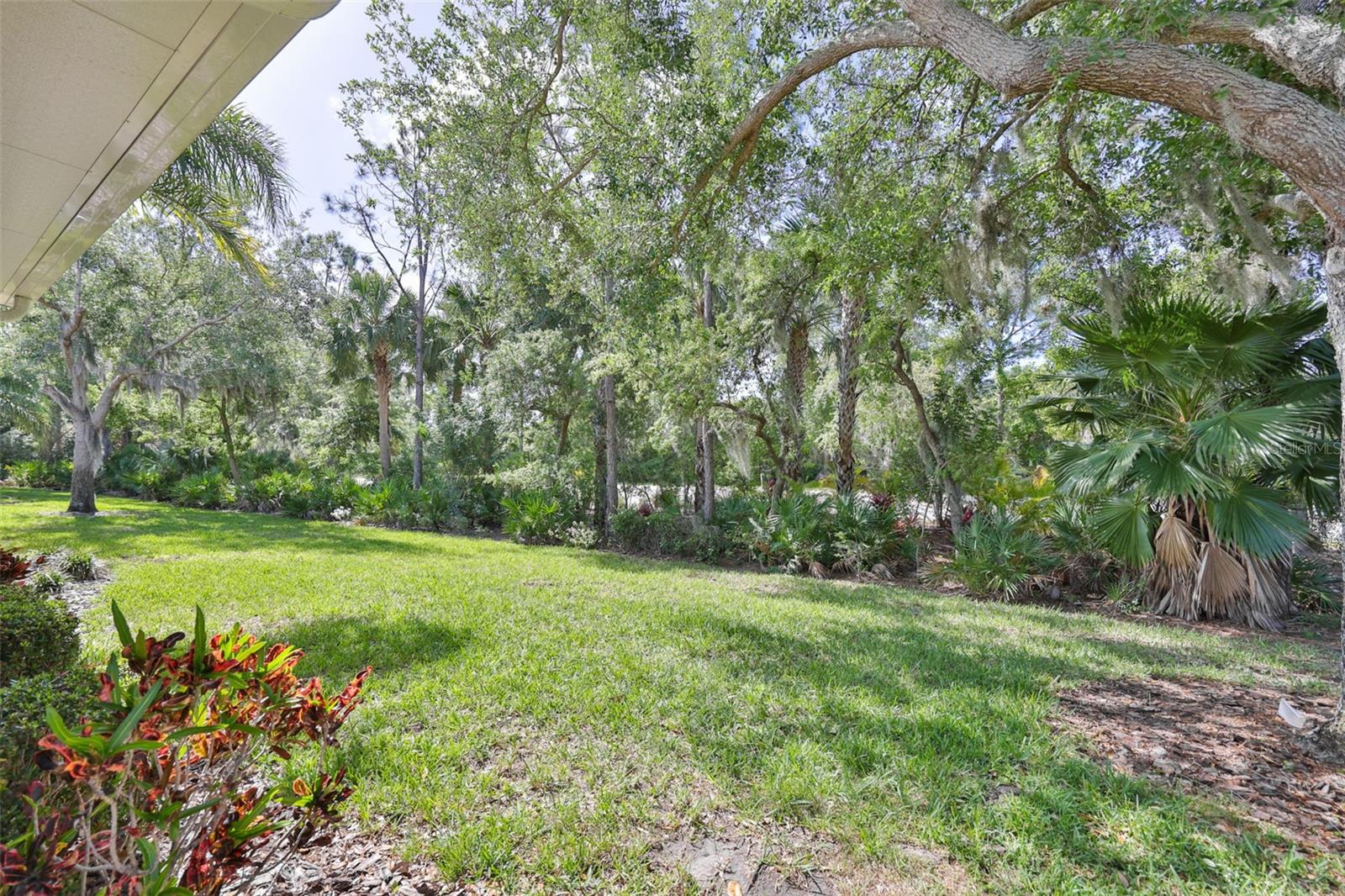 2082 SIFIELD GREENS WAY #3, SUN CITY CENTER, FL, 33573