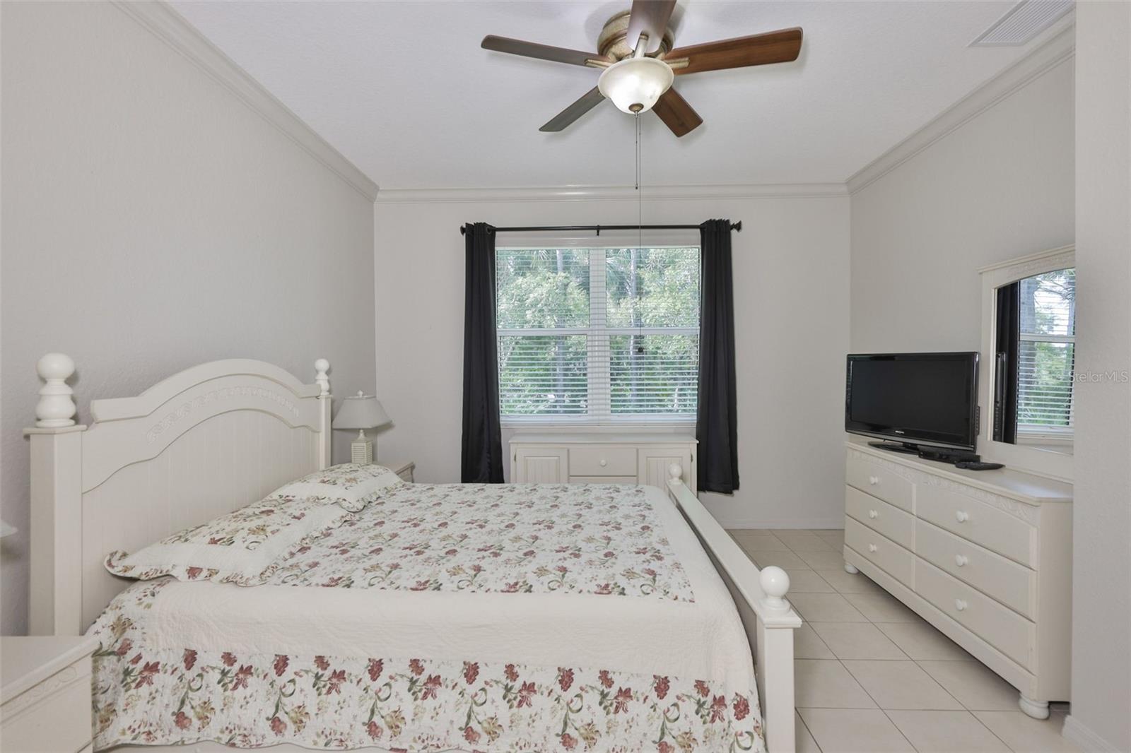 2082 SIFIELD GREENS WAY #3, SUN CITY CENTER, FL, 33573