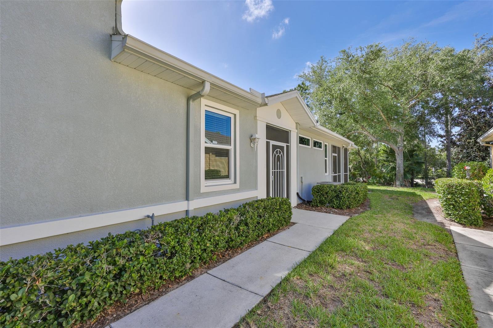 2082 SIFIELD GREENS WAY #3, SUN CITY CENTER, FL, 33573