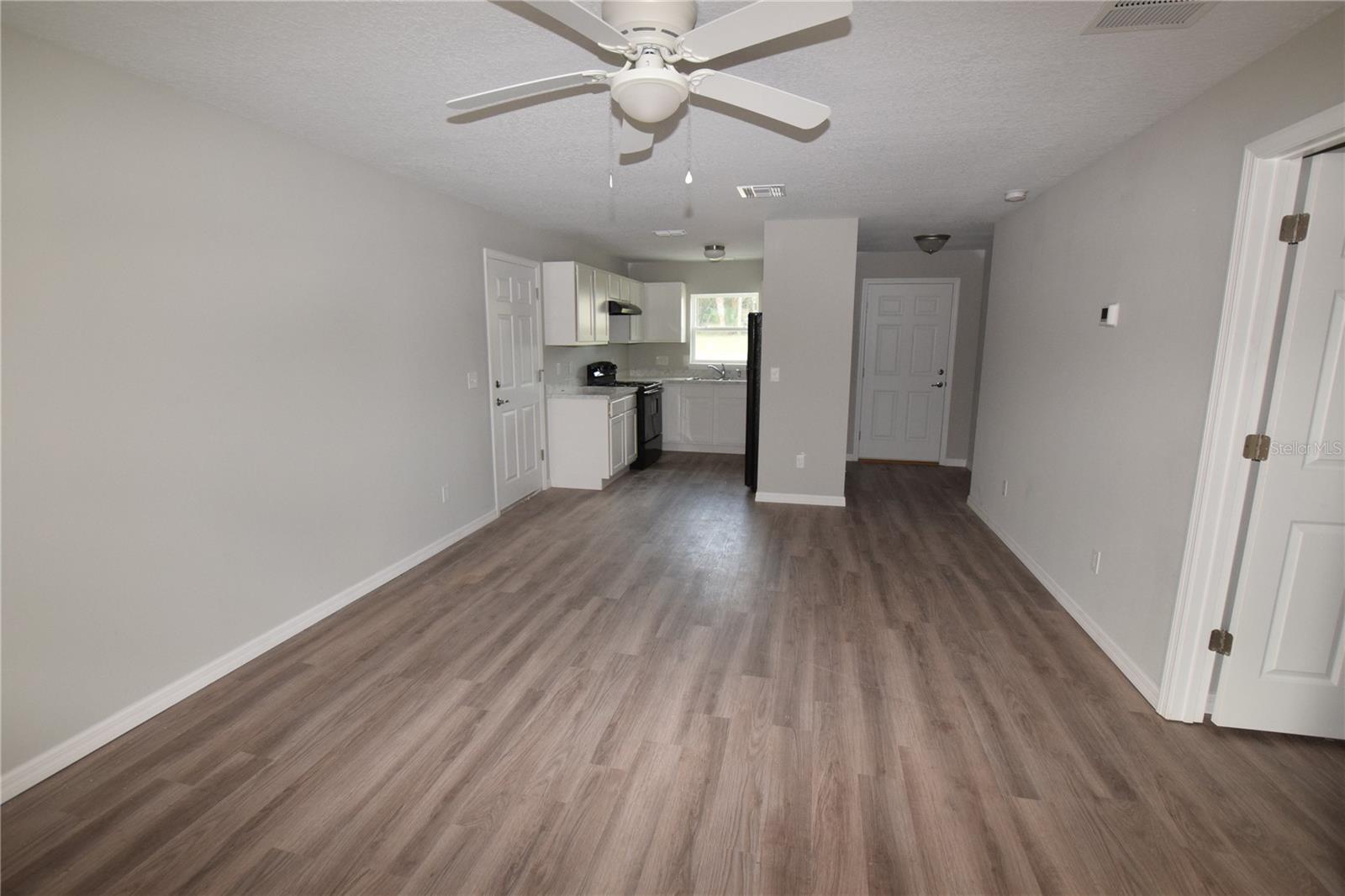 925 E MCDONALD AVE, EUSTIS, FL, 32726