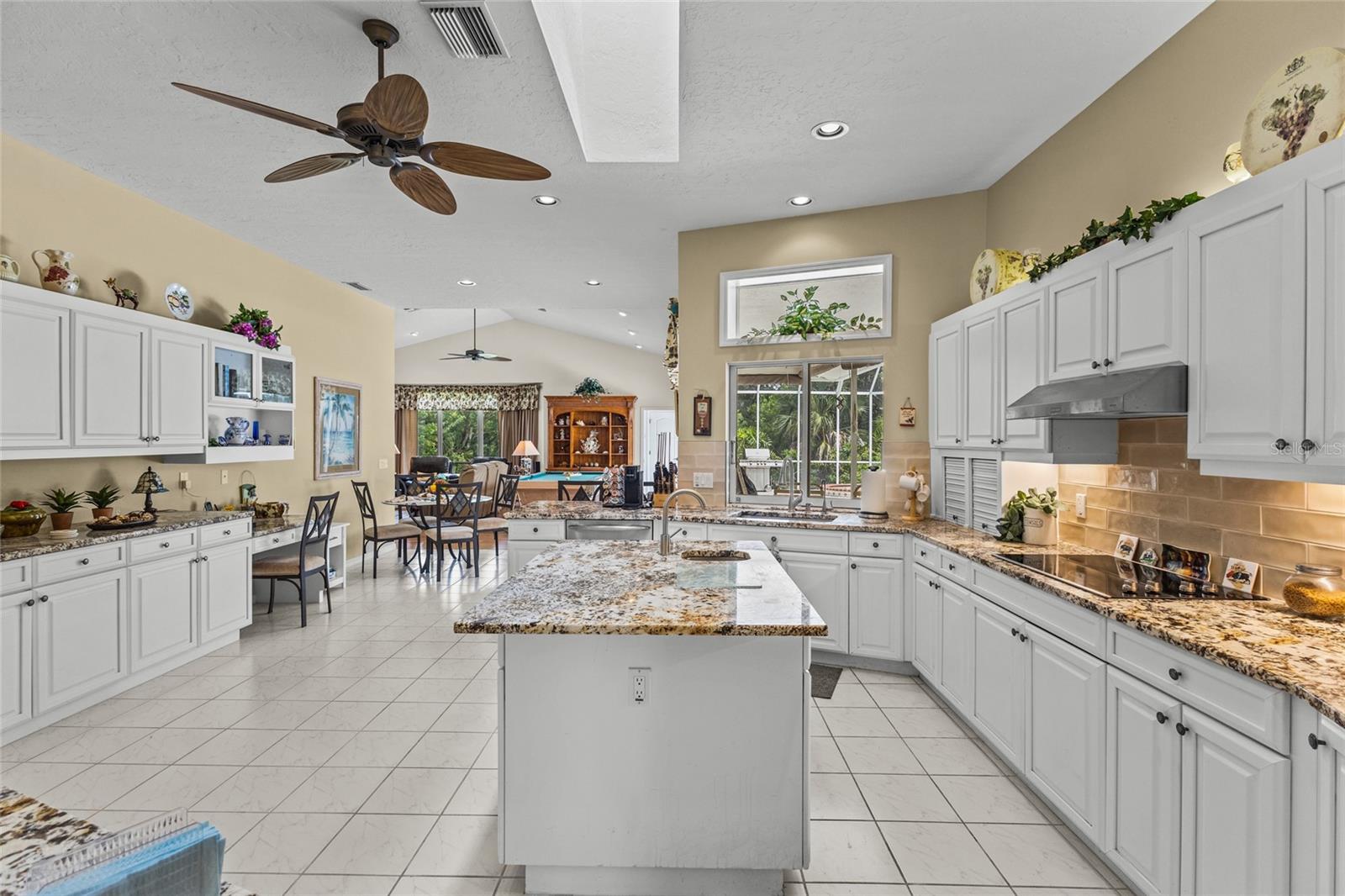 832 CARNOUSTIE DR, VENICE, FL, 34293