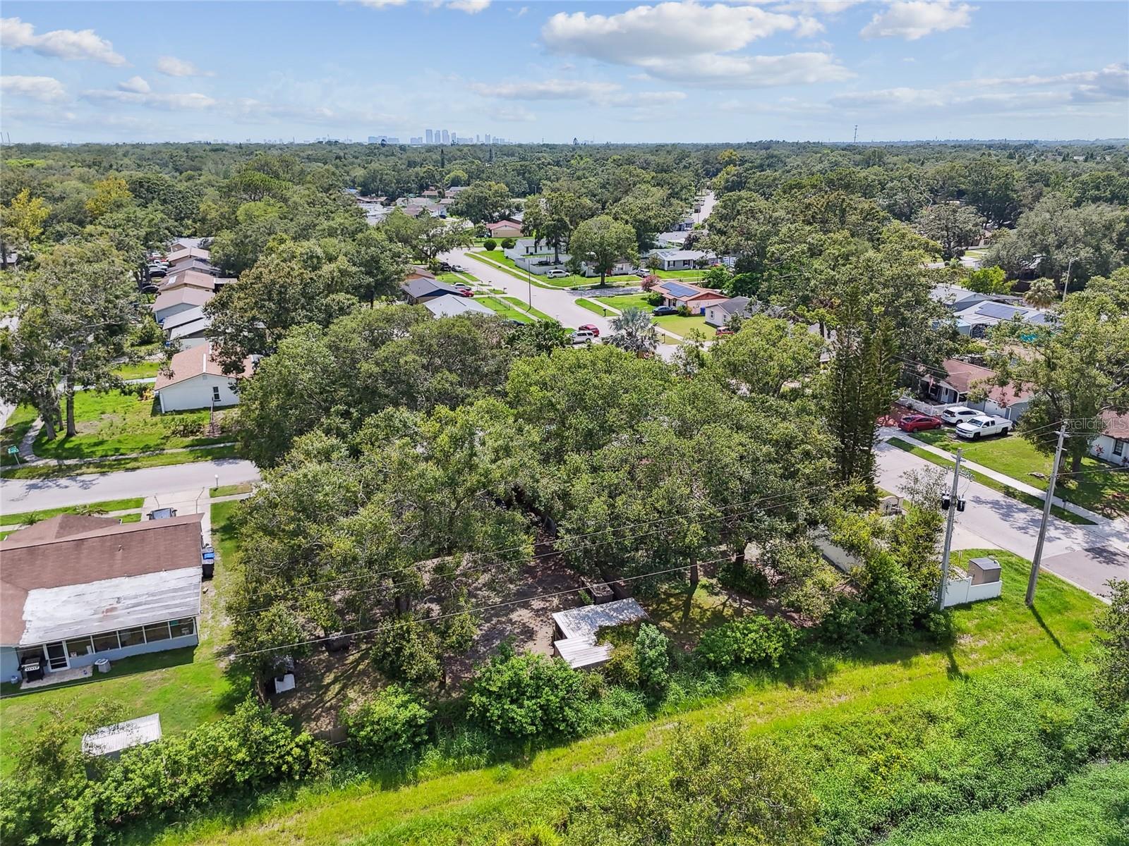 3679 SUGARCREEK DR, TAMPA, FL, 33619