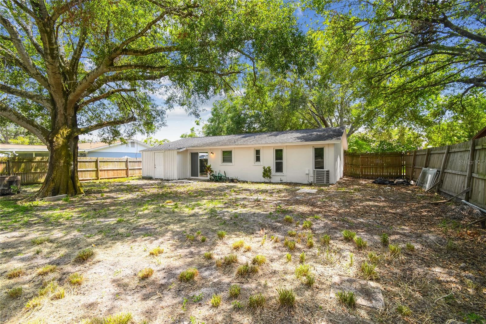 3679 SUGARCREEK DR, TAMPA, FL, 33619
